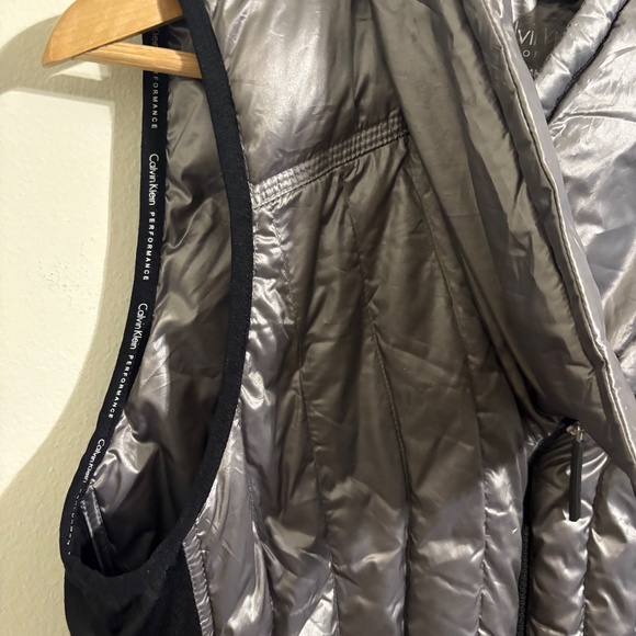 Calvin Klein zip up premium down gray silver vest size XL - Picture 3 of 10